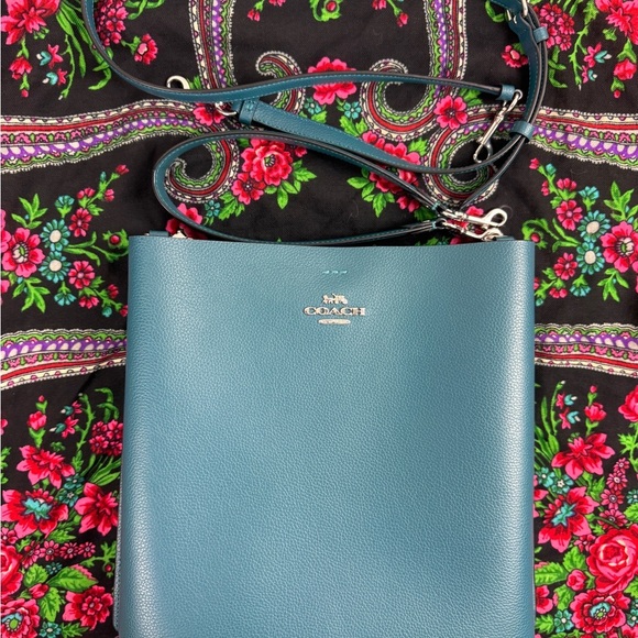 Coach Leather Molly Bucket Bag Two Shoulder straps - Picture 1 of 15